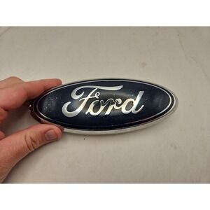 Ford Tailgate Emblem Logo Batch   P/N  5f93-8b262